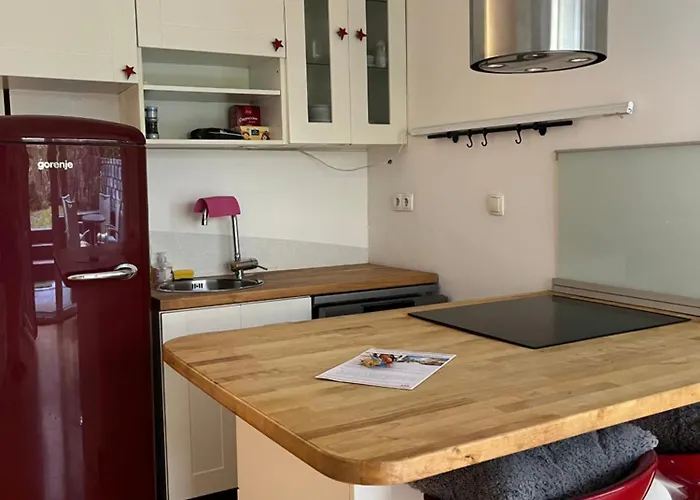 Oasis Atrium With Free Parking Apartmán